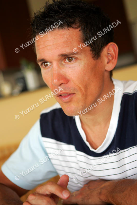 Interview020p.jpg